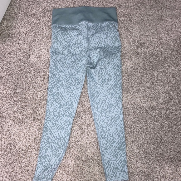 NWOT Aerie offline leggings! - Picture 4 of 4